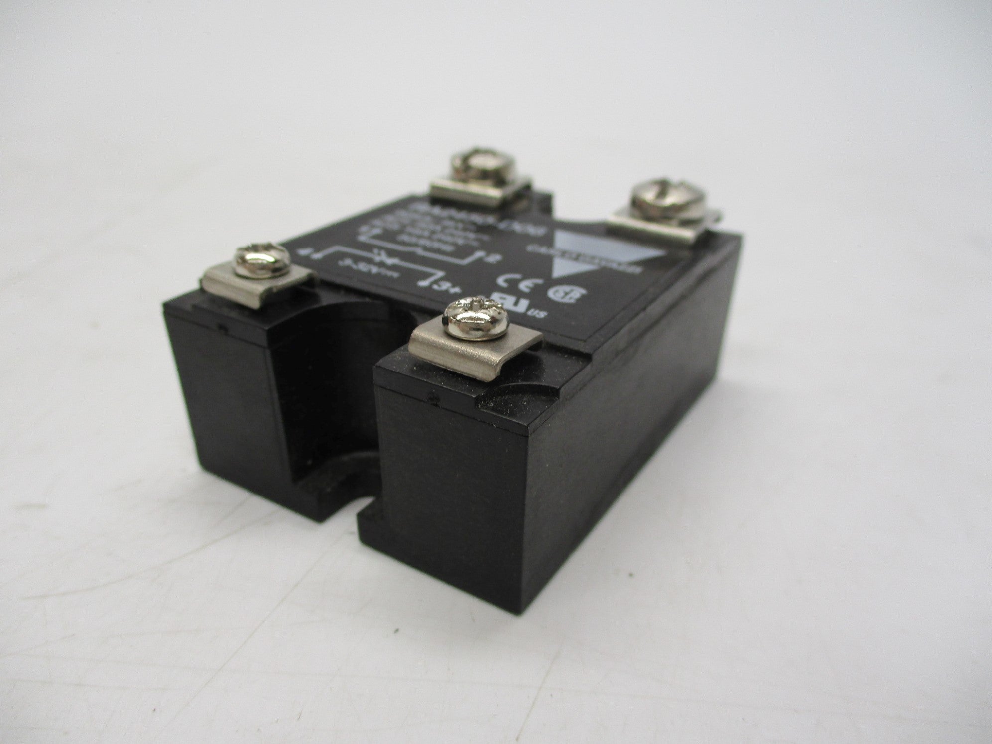 CARLO GAVAZZI RA2450-D06 3-32V 50A NSMP