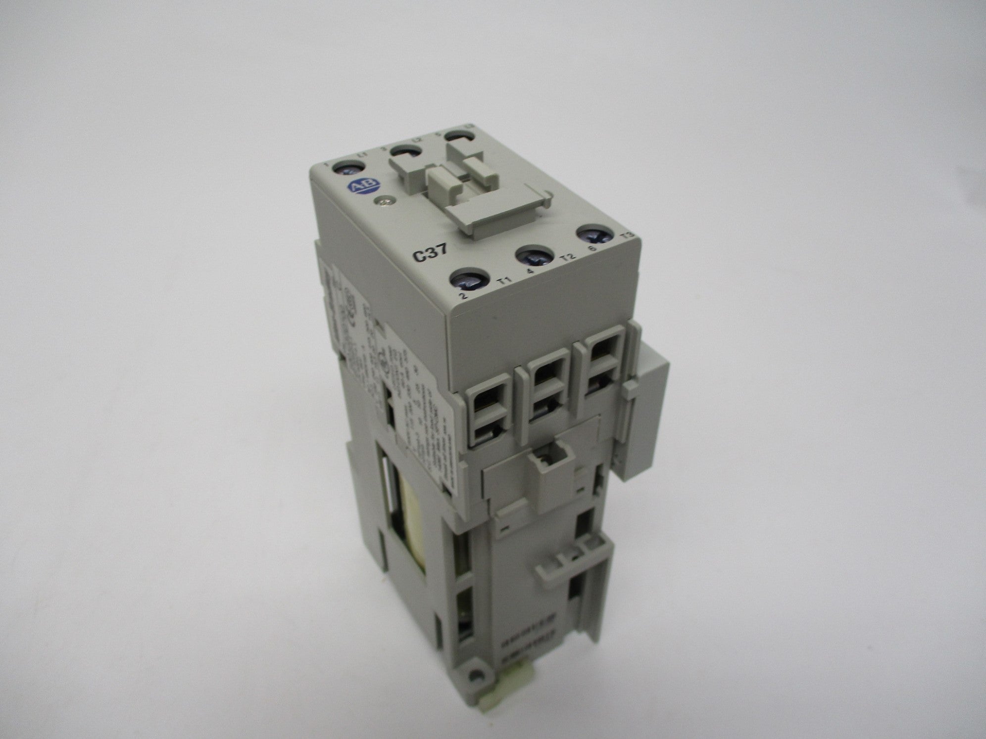 INDUSTRIAL SPARE PART 100-C37DJ10 SER. C 24V (BR/WH) NSMP