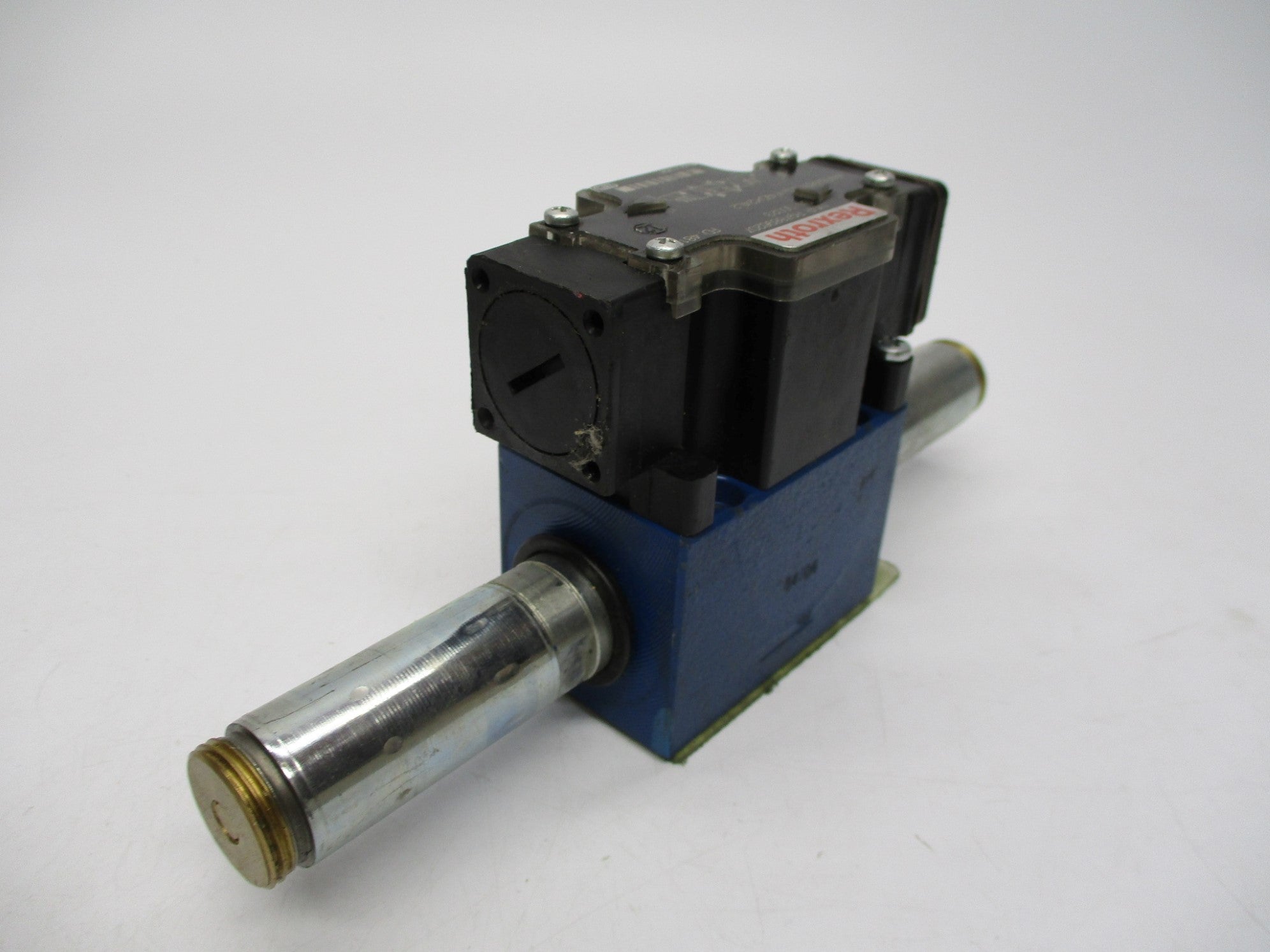 REXROTH R978896207 (AS PICTURED) UNMP