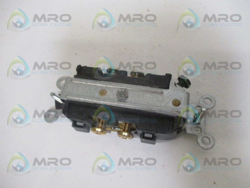LEVITON OA36E2 OUTLET 20A 125V NSNP