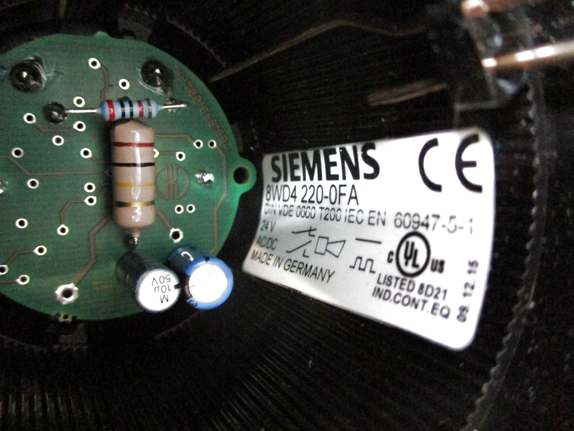 SIEMENS 8WD4220-0FA 24VAC/DC NSMP
