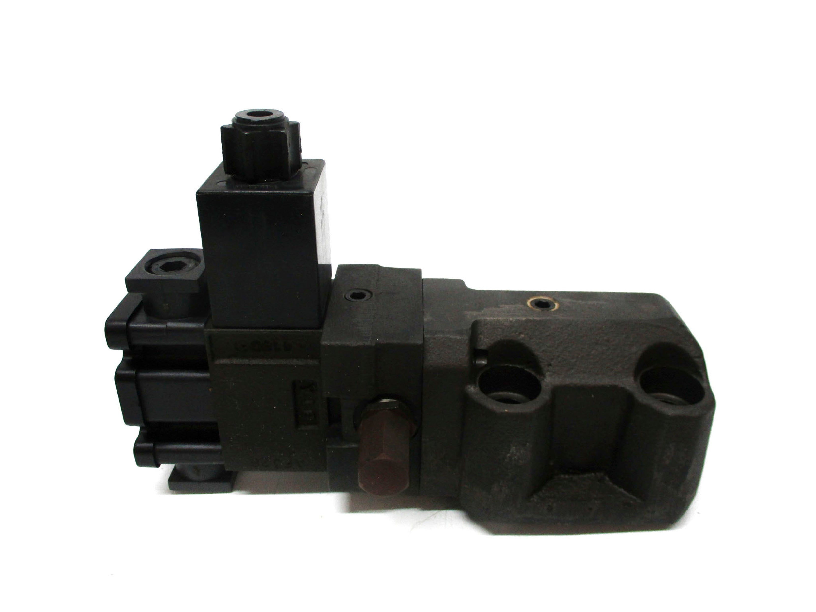 PARKER R6V5DHV54X0364 120V 3000PSI (AS PICTURED) NSNP