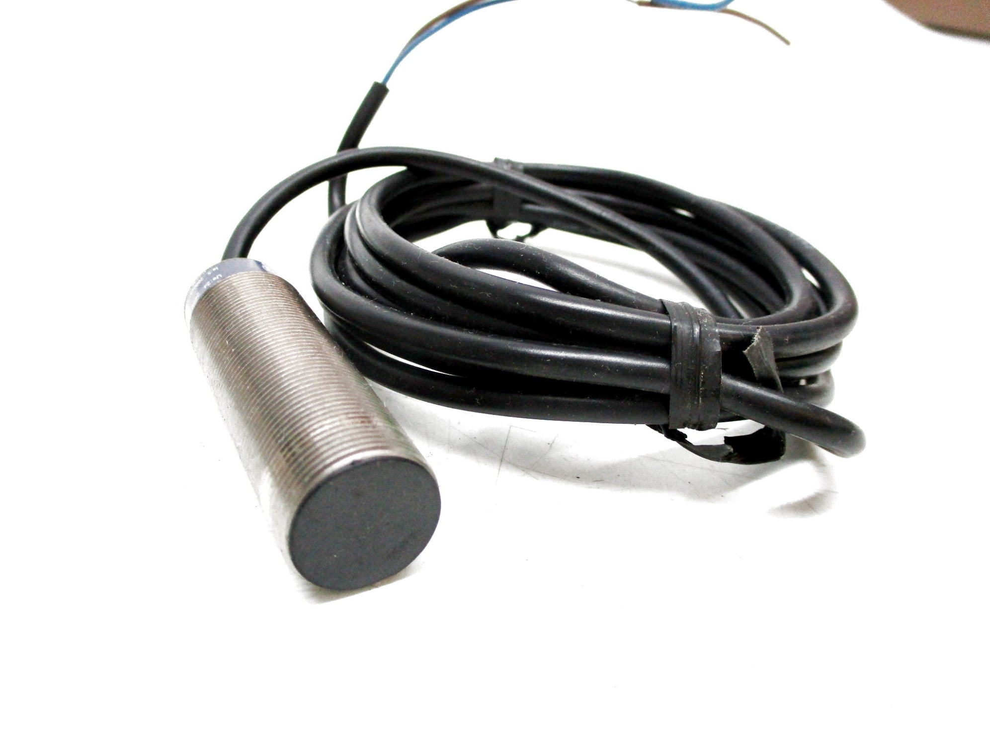 TELEMECANIQUE XS1M18MA230 24-240VAC/DC NSMP