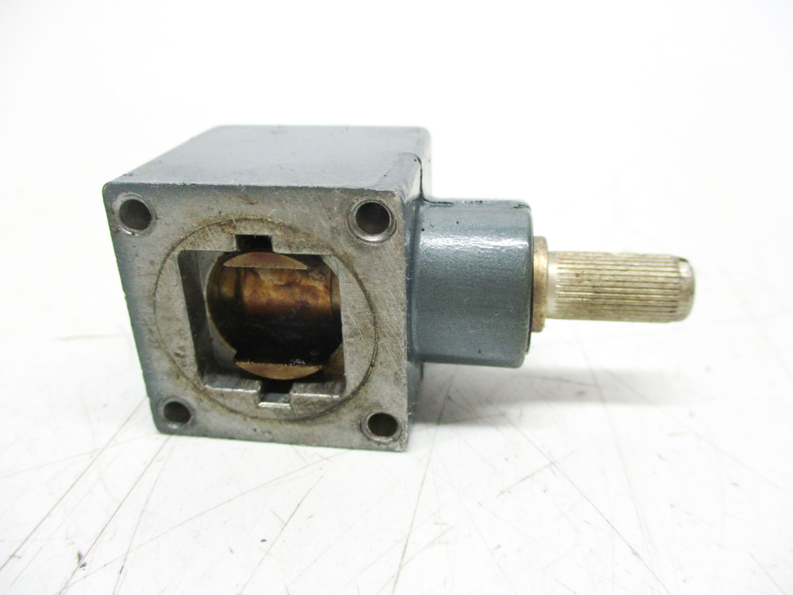 INDUSTRIAL SPARE PART Z-16065 UNMP