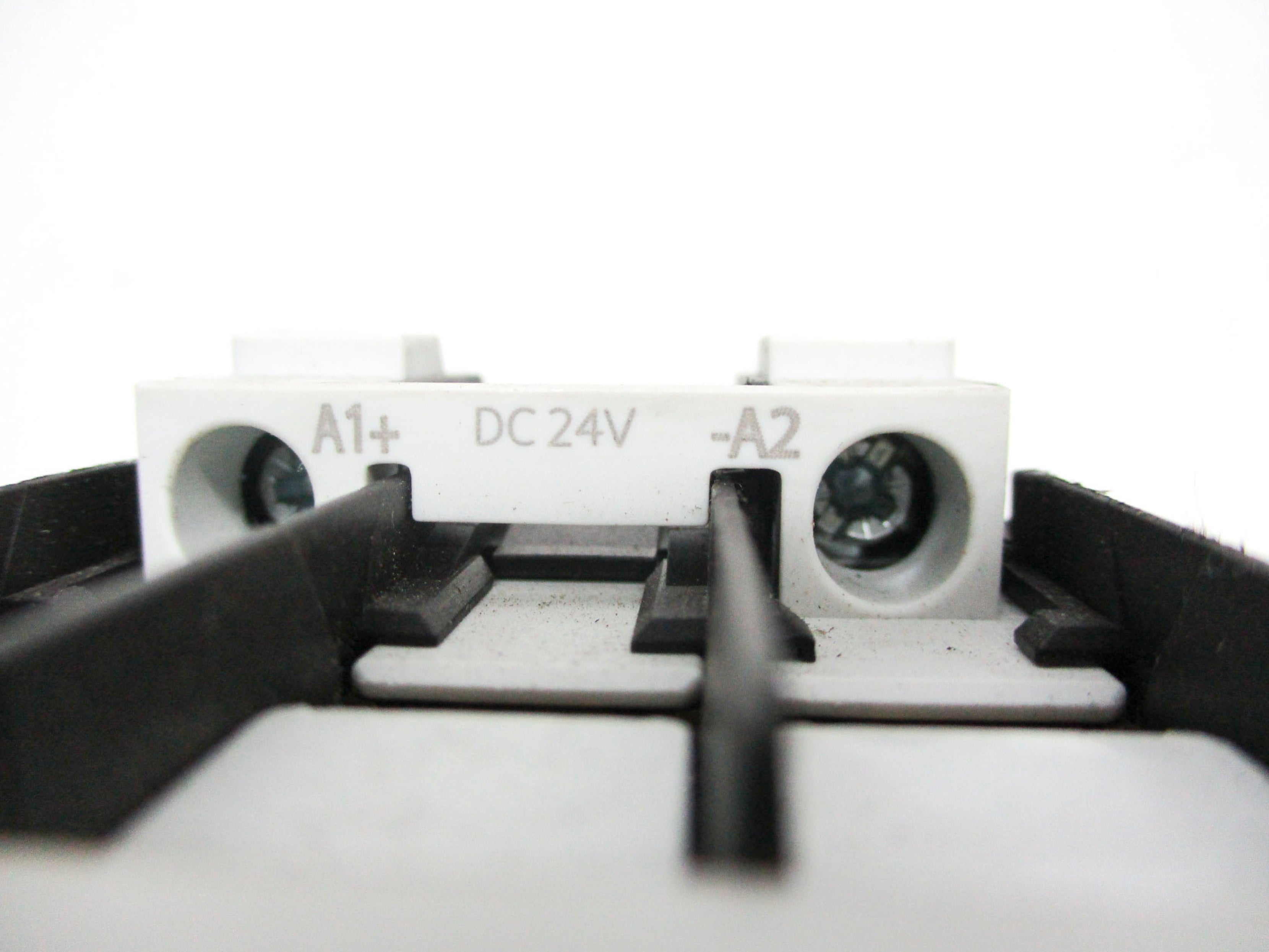 SIEMENS 3RT1026-1BB40 24VDC UNMP