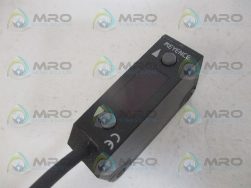 KEYENCE PZ-V72P PHOTOELECTRIC SENSOR UNMP