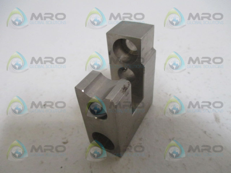 BARRY-WEHMILLER 03027A9299 CYLINDER PIVOT BLOCK NSNP