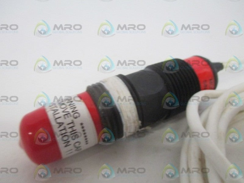 DWYER TDS112 THERMAL DISPERSION FLOW SWITCH  UNMP