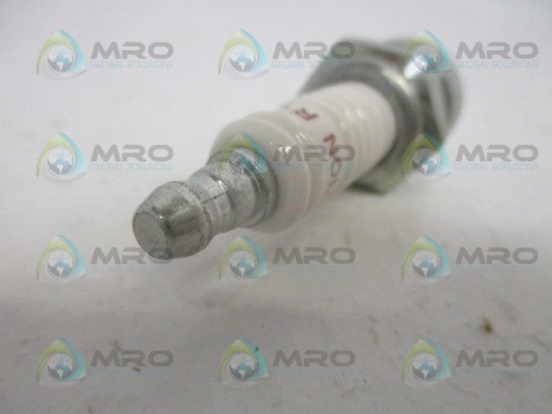 CHAMPION RJ8C SPARK PLUG NSMP