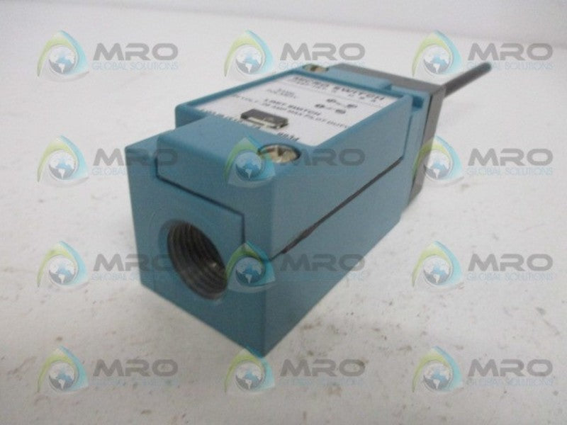 MICRO SWITCH LSQJ9J312-7A LIMIT SWITCH 24V NSNP