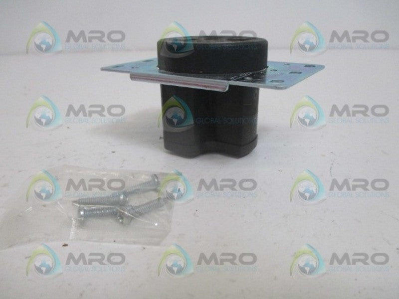 PASS & SEYMOUR 3802 POWER OUTLET 30A 125V NSMP