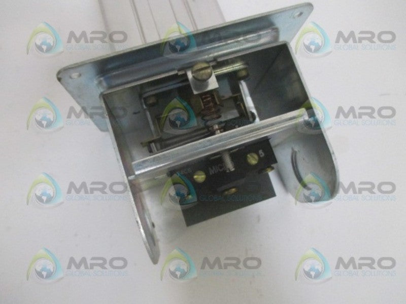 MCDONNELL AF-3 AIR FLOW SWITCH UNMP