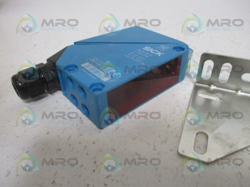 SICK WL34-R230 PHOTOELECTRIC SENSOR (AS PICTURED) NSMP