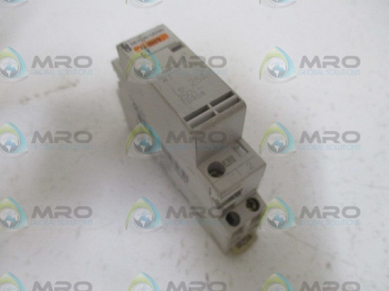 MERLIN GERIN 15958 CONTACTOR 25A 250V UNMP