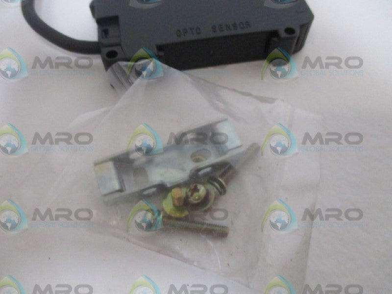BALLUFF BOS-74K-UU-1FR-BO-Z PHOTOELECTRIC SENSOR 12-24VDC NSNP
