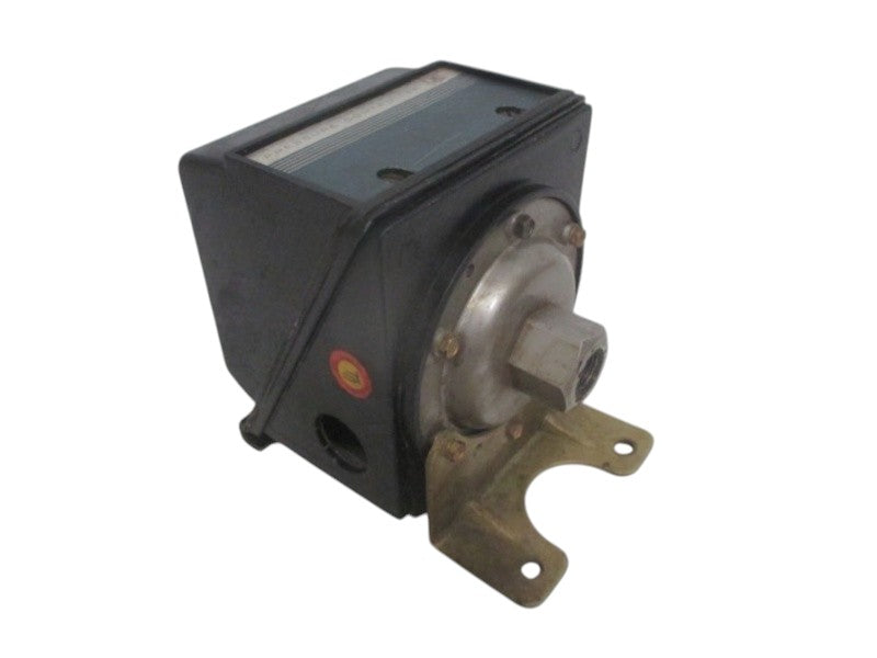 UNITED ELECTRIC J302D PRESSURE CONTROLLER 0-100PSI UNMP