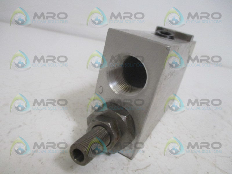 FLUID CONTROL 1B12-P6-8S COUNTERBALANCE VALVE ASSEMBLY NSNP