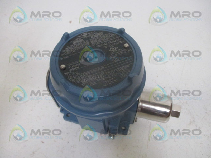 UNITED ELECTRIC H122-146 PRESSURE SWITCH 30PSI NSMP
