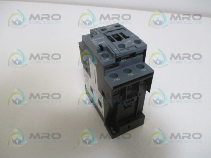 SIEMENS 3RT2026-1BB40 CONTACTOR (AS PICTURED) UNMP