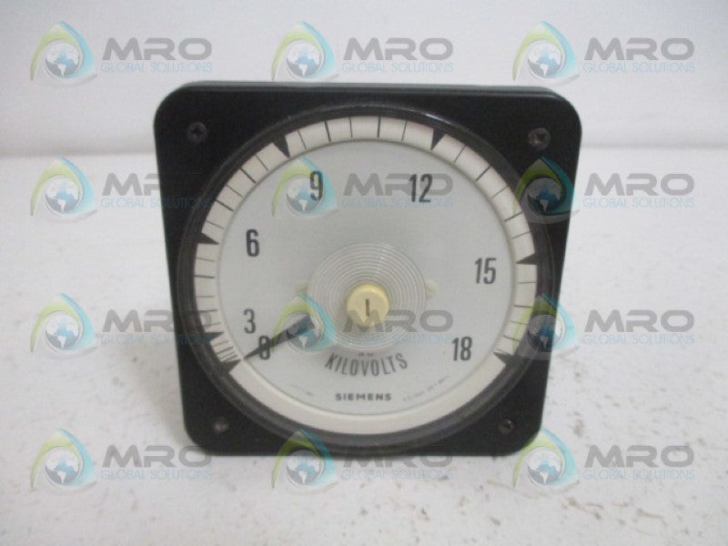 CROMPTON 077-08VAPZWD-CLS PANEL METER 0-18 VAC NSMP