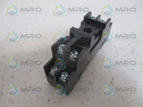 OMRON P2RF-08 250V 5A NSNP