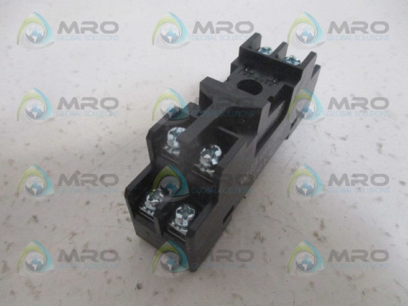 OMRON P2RF-08 250V 5A NSNP