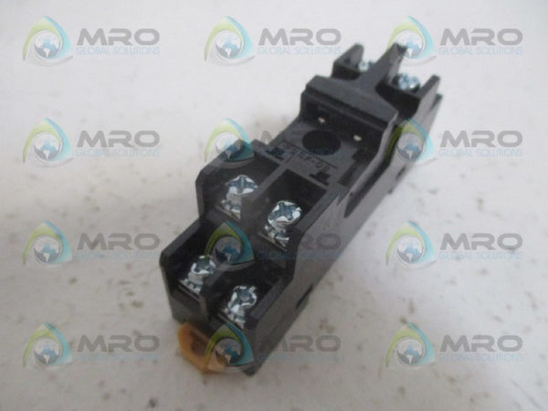 OMRON P2RF-08 250V 5A NSNP