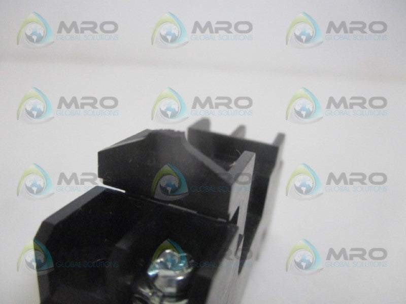 OMRON P2RF-05 RELAY SOCKET 10A/250V (AS PICTURED) NSNP