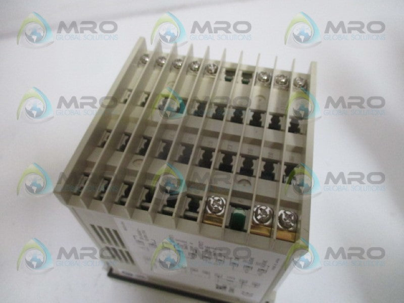SHIMADEN SR93-8Y-N-90-1000 TEMPERATURE REGULATOR 100-240VAC *NEW IN BOX*
