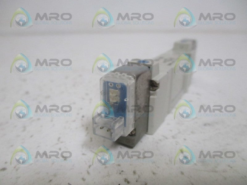 SMC SY5240-5L0U SOLENOID ONTROL VALVE 24V NSNP