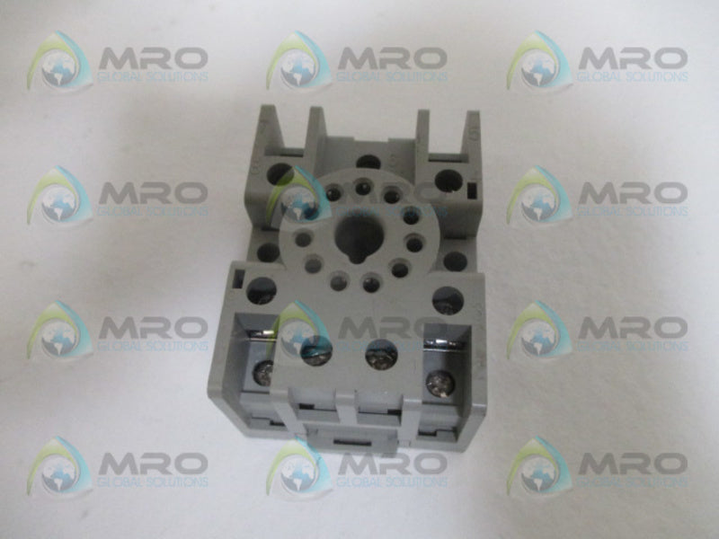 IDEC SR3P-05C RELAY SOCKET NSNP