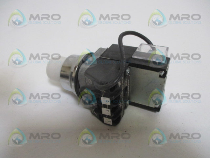 SIEMENS 52PA6DBA WHITE PUSH BUTTON (AS PICTURED) UNMP