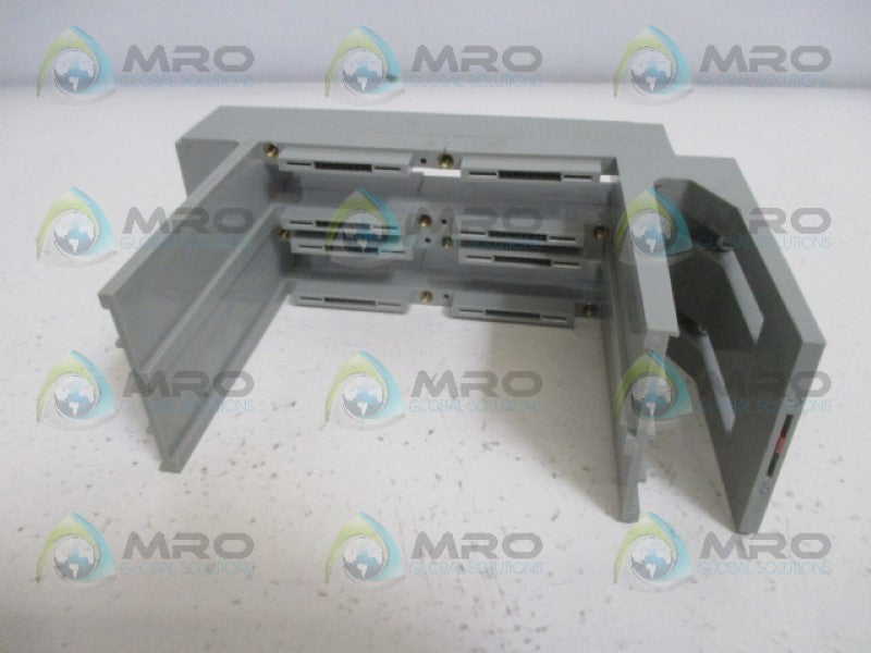 FOXBORO P0400DL Y ADAPTER (AS PICTURED) NSNP