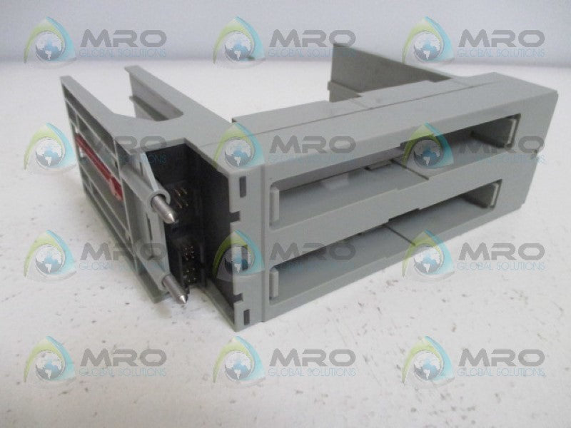 FOXBORO P0400DL Y ADAPTER (AS PICTURED) NSNP
