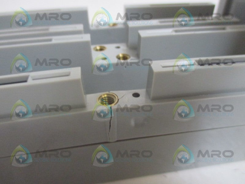 FOXBORO P0400DL Y ADAPTER (AS PICTURED) NSNP