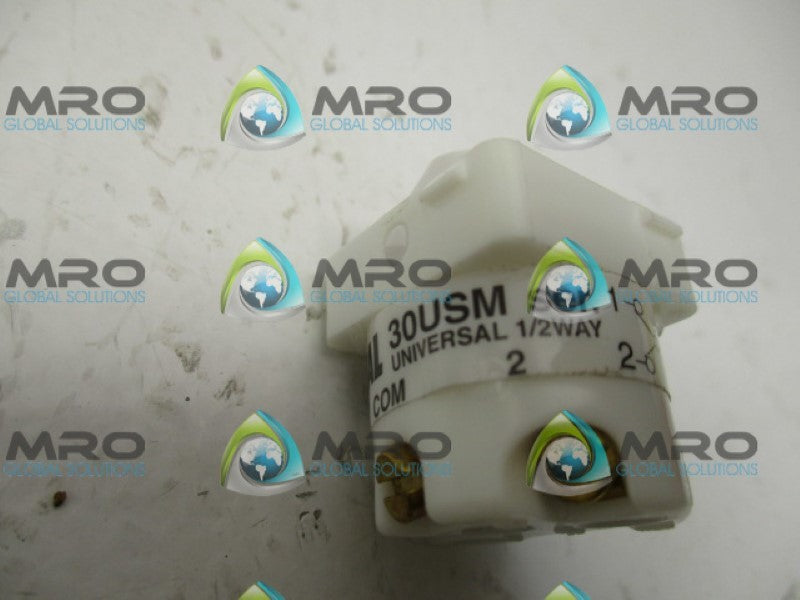 CLIPSAL 30USM SER.1 UNIVERSAL ROCKER SWITCH 20A 250V NSNP