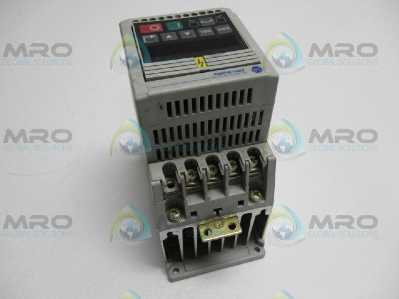 ALLEN BRADLEY 160-AA04NPS1P1 SER. A SPEED CONTROLLER 0.75W/1HP UNMP