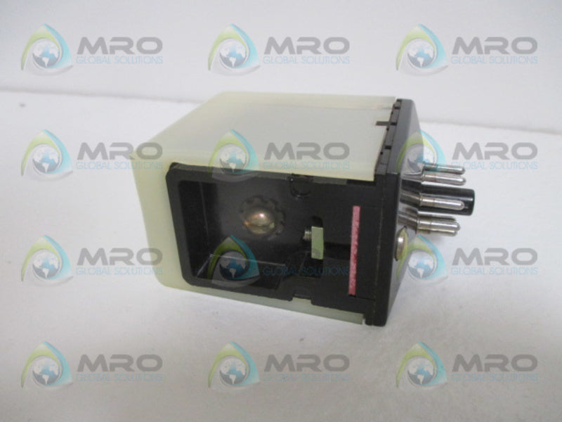 SQUARE D 8501-FPO-22 RELAY 120V (AS PICTURED) NSNP
