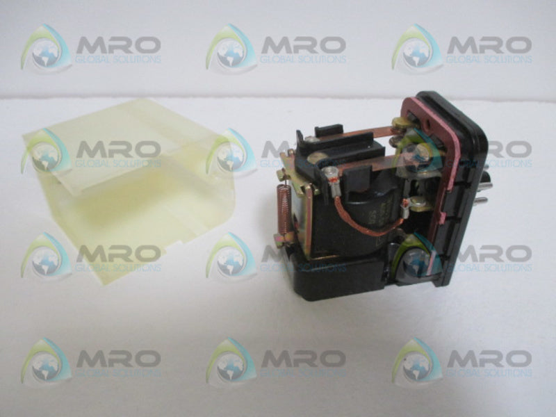 SQUARE D 8501-FPO-22 RELAY 120V (AS PICTURED) NSNP