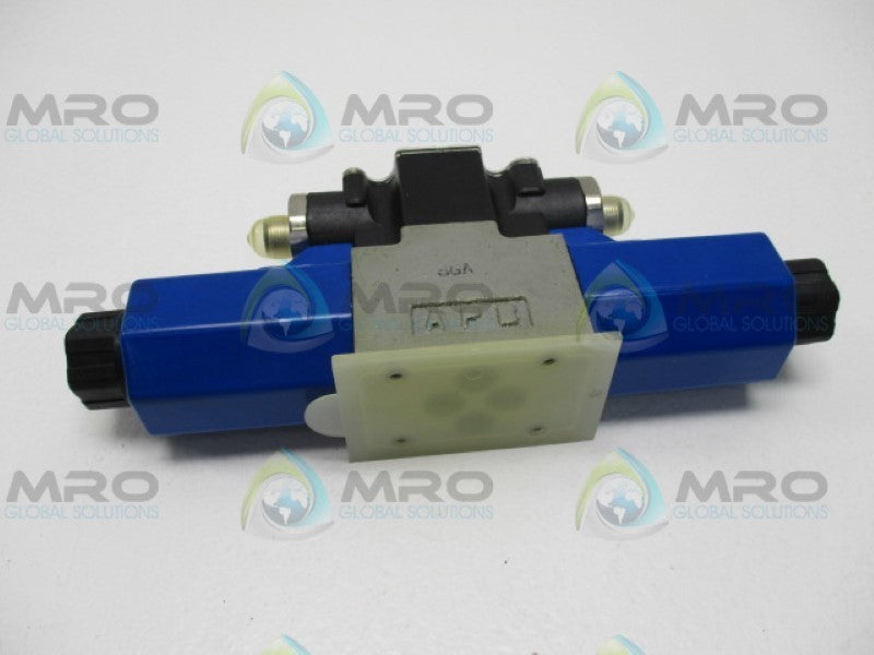 TOYOOKI KOGYO HD1-3W-BGA-025A-WYD2-109 DIRECTIONAL VALVE 24VDC NSNP