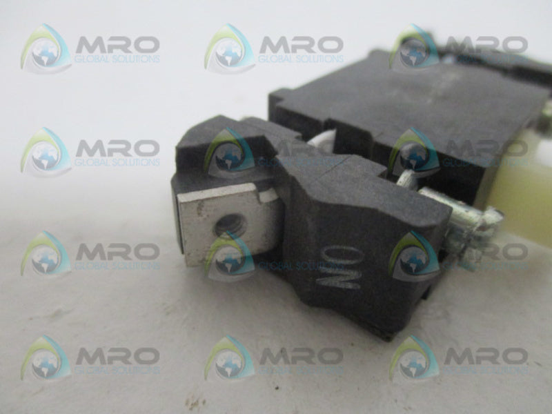 CUTLER HAMMER C320KA1 AUXILIARY CONTACT (AS PICTURED) NSNP