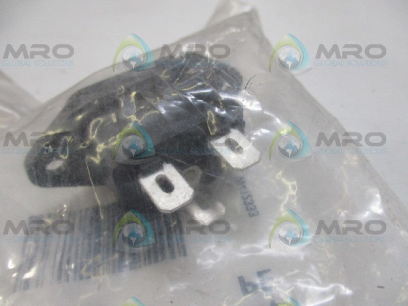 RS PRO 488-191 C14 PANEL MOUNT IEC PLUG NSMP