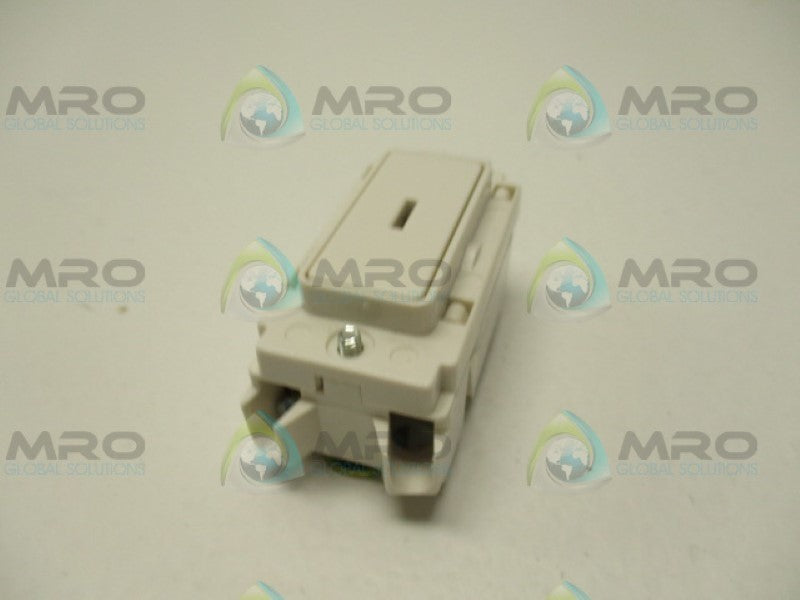 CRABTREE ENGLAND BSEN60669-1 SWITCH 20A 250V NSNP