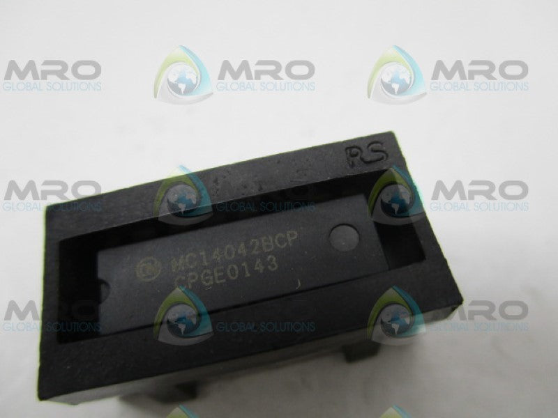GENERIC MC14042BCP SEMICONDUCTOR 16 PIN DIP NSNP