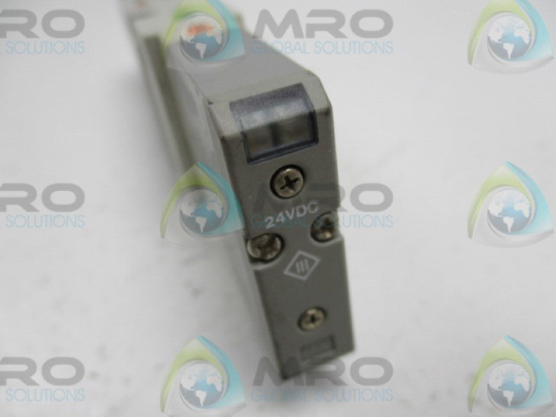 SMC SV2400-5FU SOLENOID VALVE 24VDC UNMP