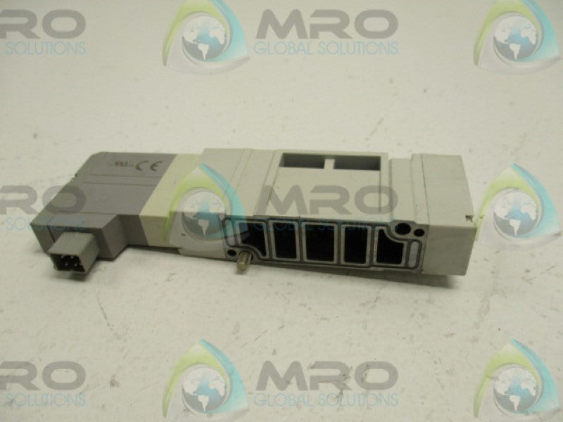 SMC SV2200-5FU SOLENOID VALVE 24VDC UNMP