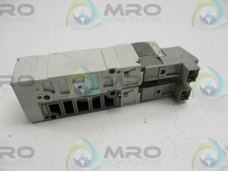 SMC SY5245-5FU-Q DUAL VALVE 24VDC UNMP
