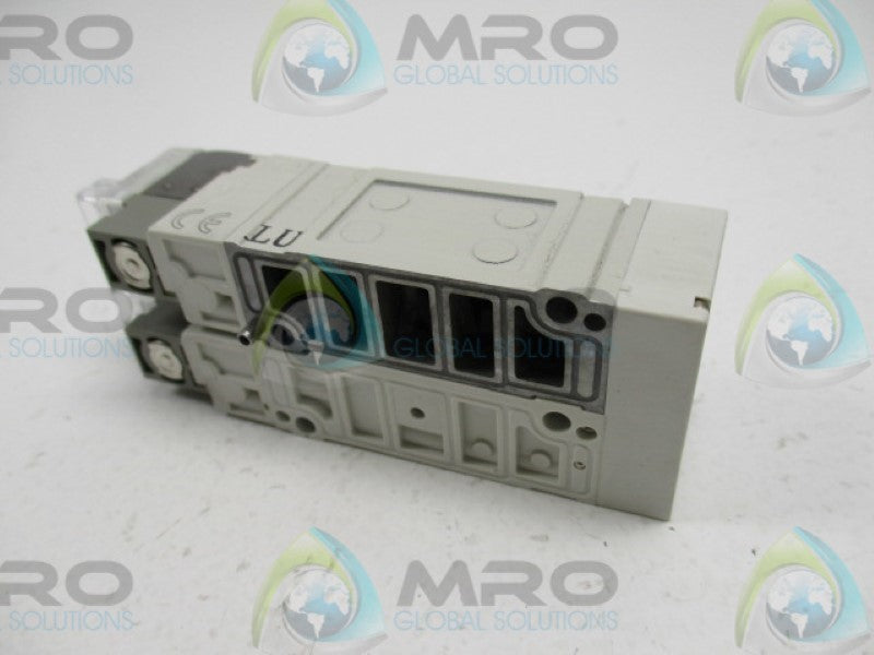 SMC SY5245-5FU-Q DUAL VALVE 24VDC NSNP