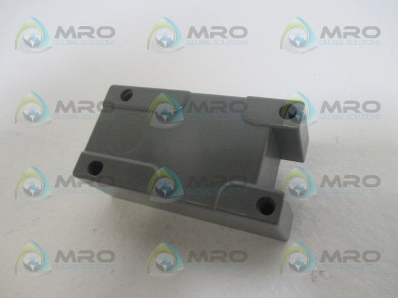 INDUSTRIAL MRO 01053 RECEPTACLE REPLACEMENT *NEW NO BOX*