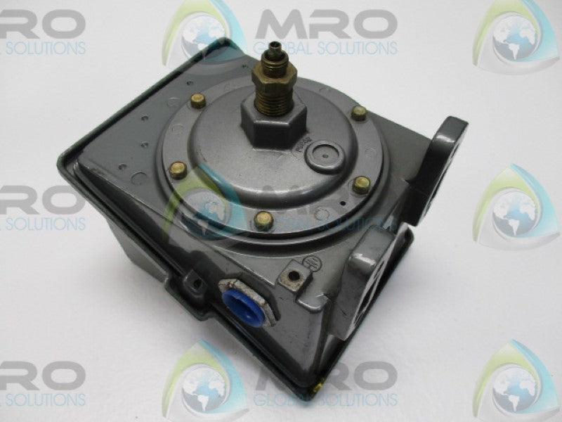 UNITED ELECTRIC J400-443 95138 PRESSURE SWITCH  UNMP